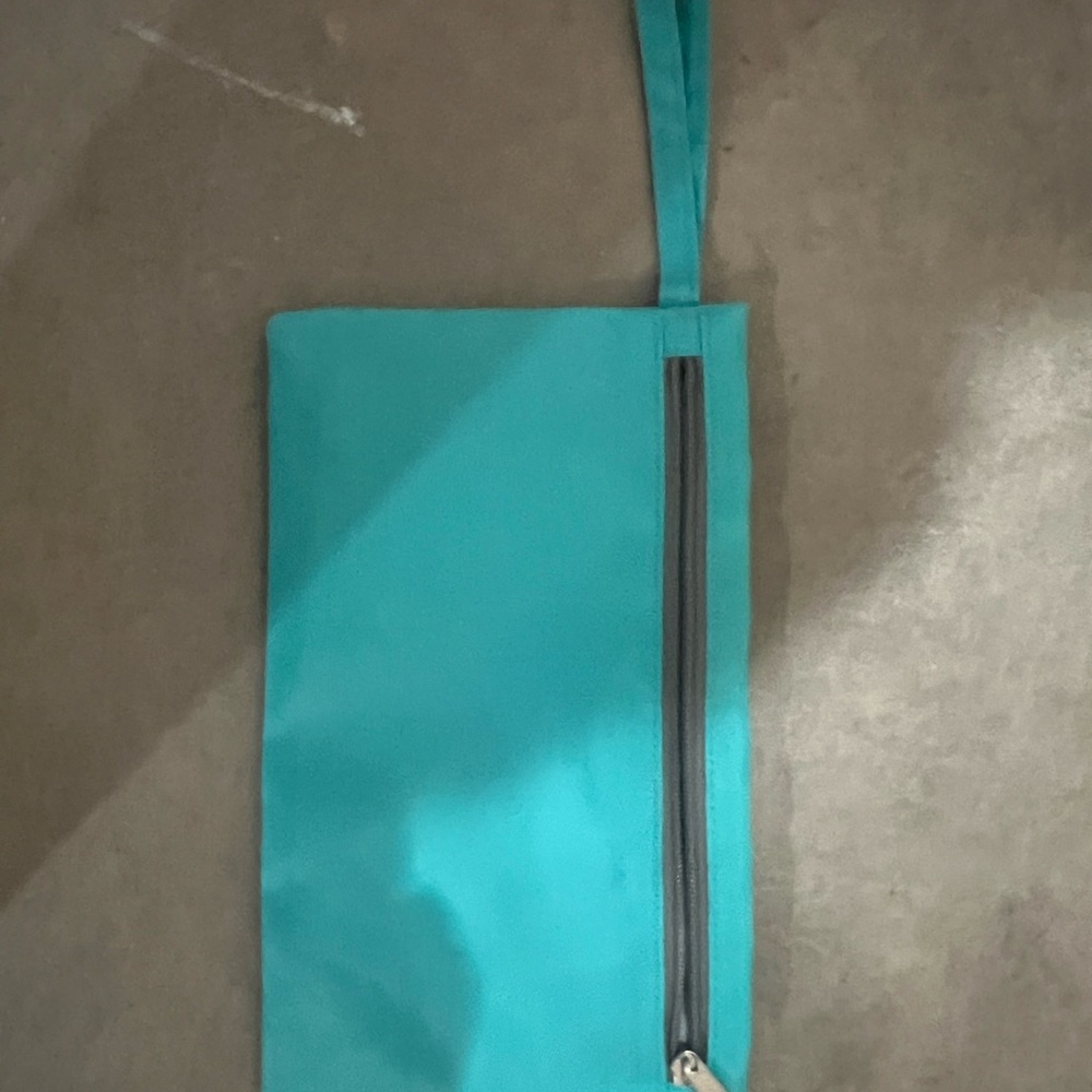 Teal Wristlet Clutch by norwex